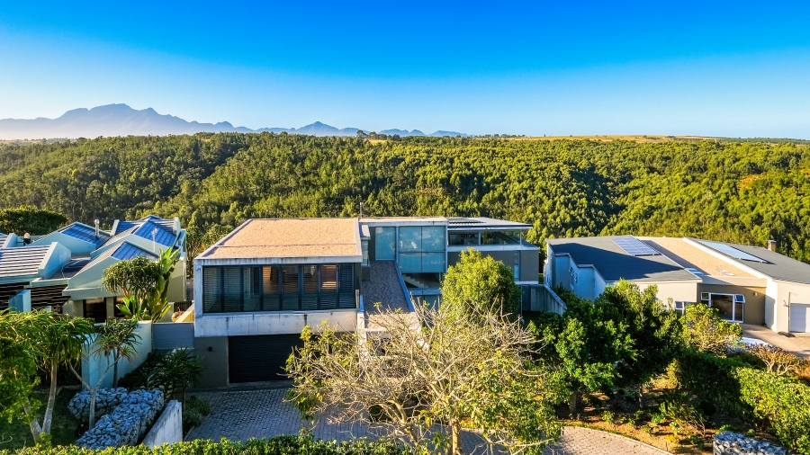 4 Bedroom Property for Sale in Oubaai Western Cape